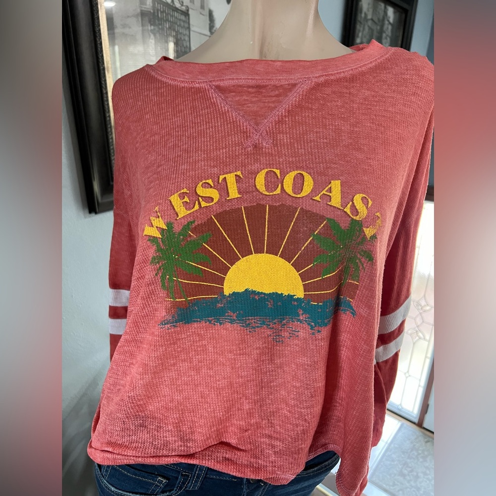 Fifth Sun- size medium waffle baseball sleeve top